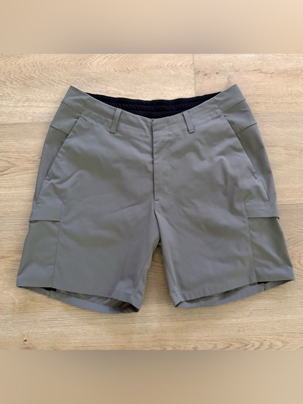 Lululemon Utility Cargo Shorts 8” Size 36 Rover Gray